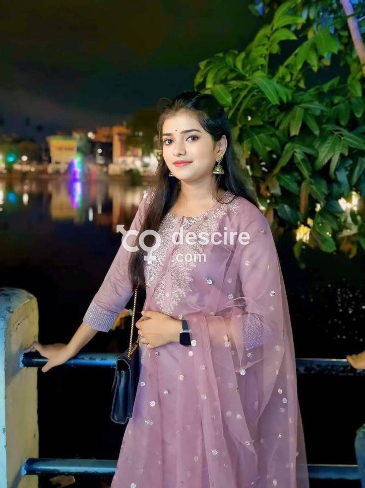 Indian VIP escort - London - United Kingdom